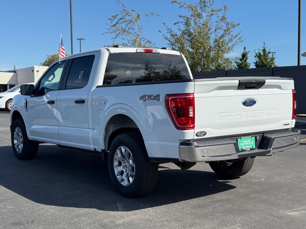 Ford F-150 Vehicle Full-screen Gallery Image 06