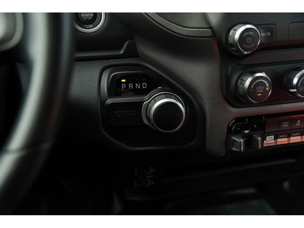 Ram 2500 Vehicle Full-screen Gallery Image 18