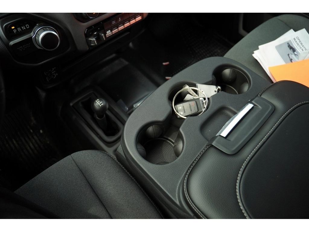 Ram 2500 Vehicle Full-screen Gallery Image 19