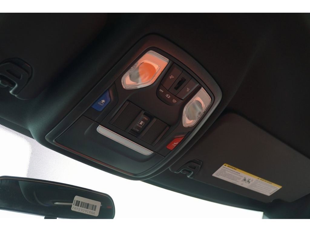 Ram 2500 Vehicle Full-screen Gallery Image 20