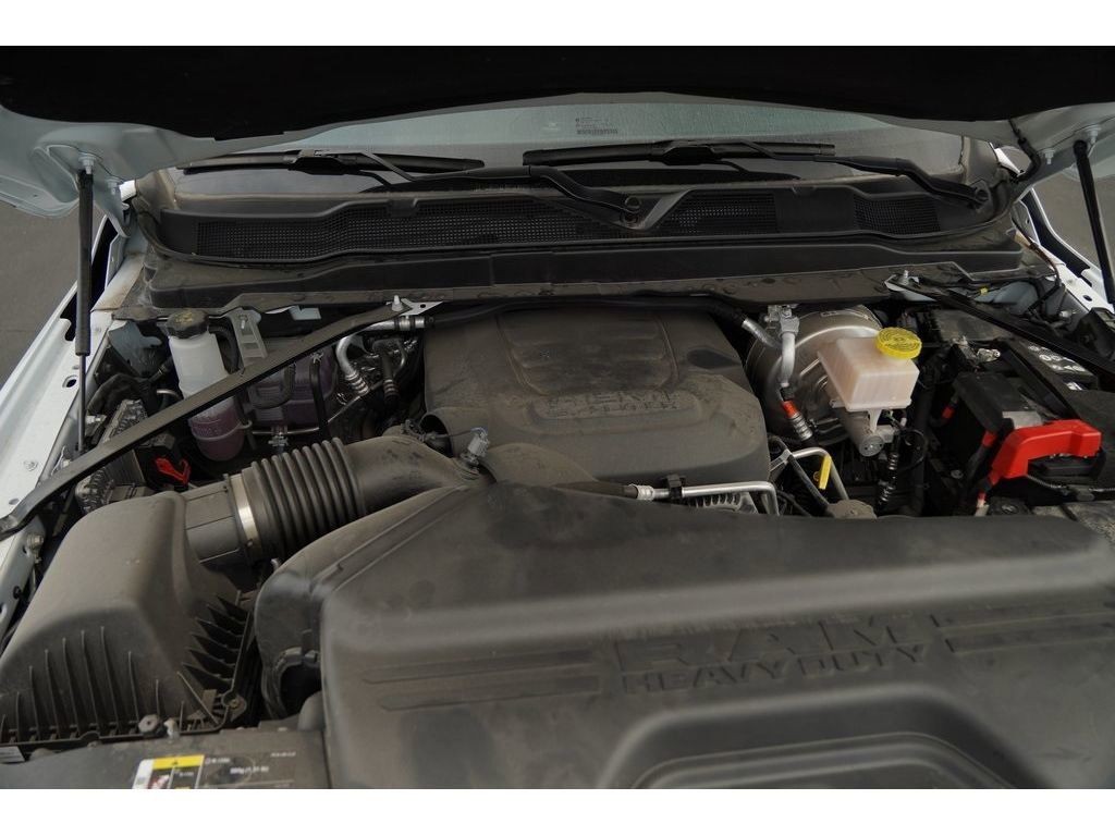 Ram 2500 Vehicle Full-screen Gallery Image 21