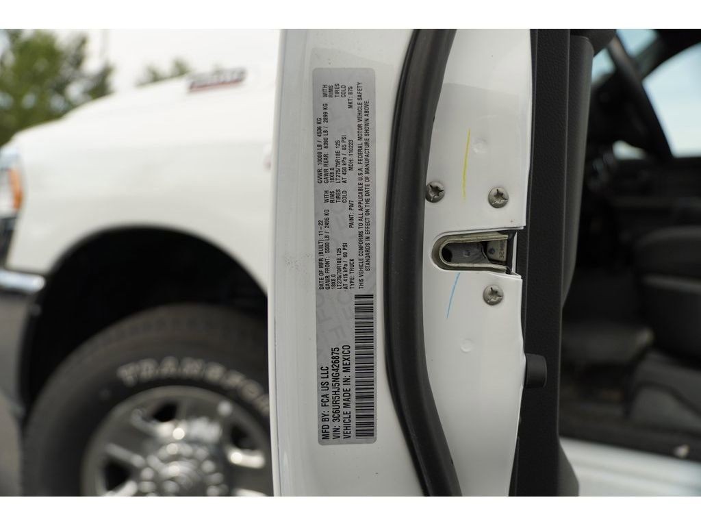 Ram 2500 Vehicle Full-screen Gallery Image 22