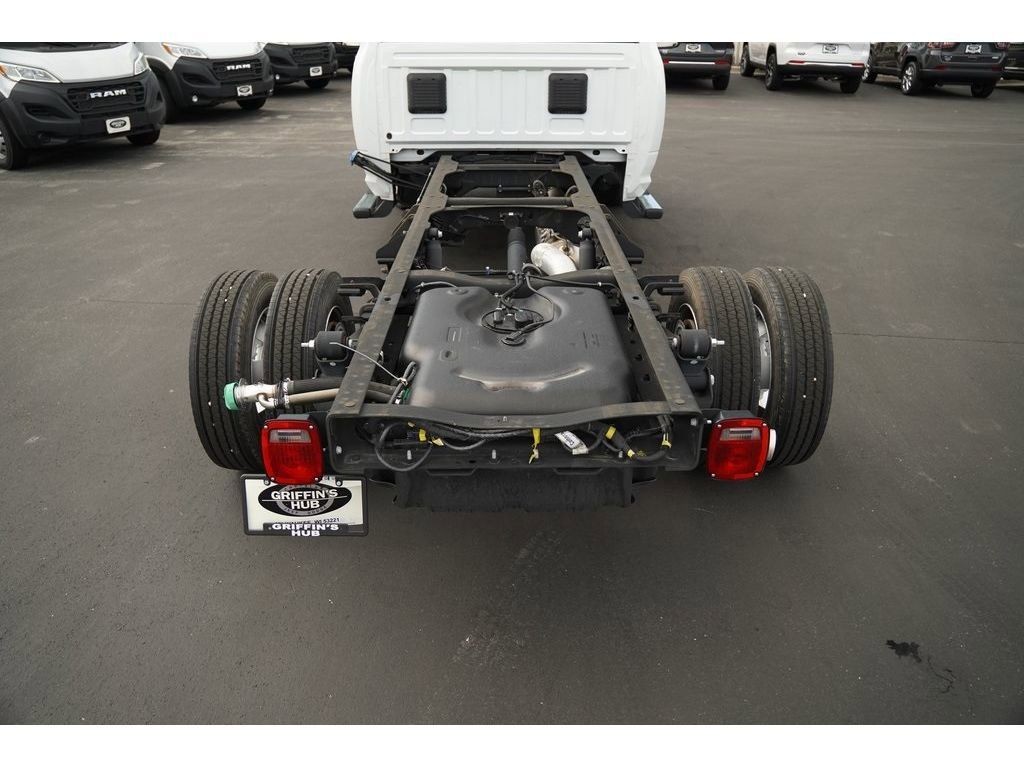 Ram 4500 Chassis Cab Vehicle Full-screen Gallery Image 03