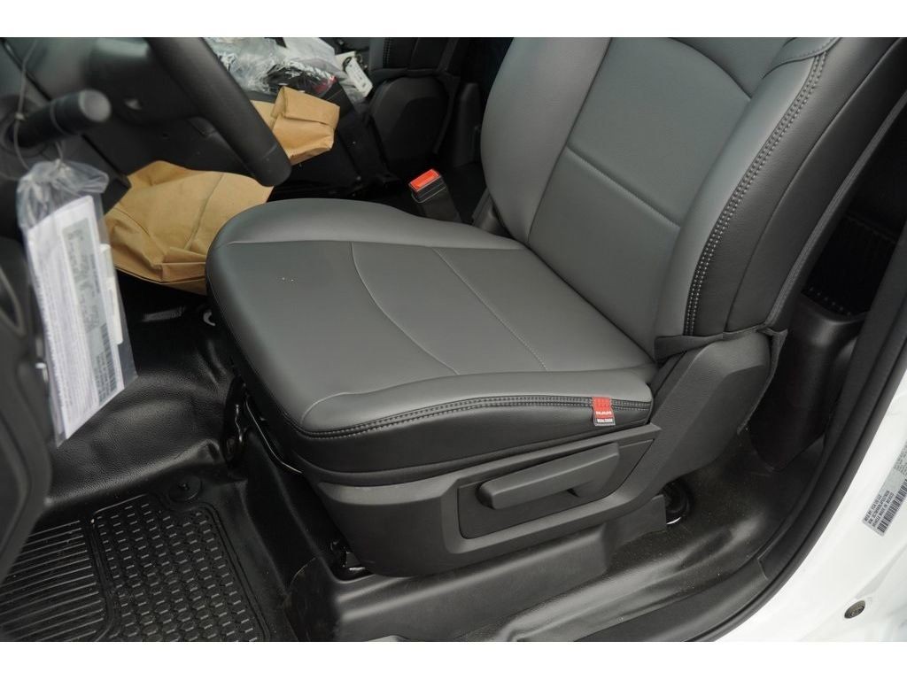 Ram 4500 Chassis Cab Vehicle Full-screen Gallery Image 05