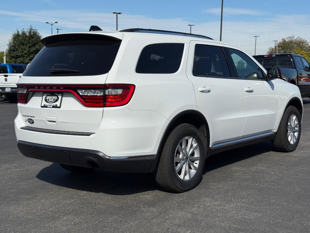 Dodge Durango Vehicle Full-screen Gallery Image 04