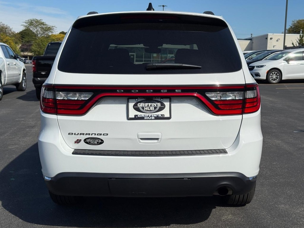 Dodge Durango Vehicle Full-screen Gallery Image 05