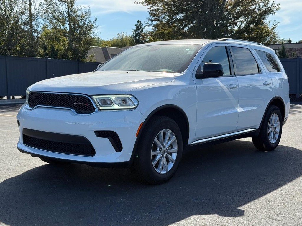 Dodge Durango Vehicle Full-screen Gallery Image 09