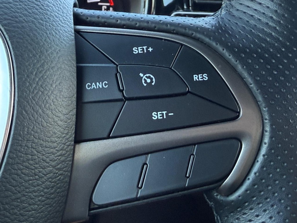 Dodge Durango Vehicle Full-screen Gallery Image 15