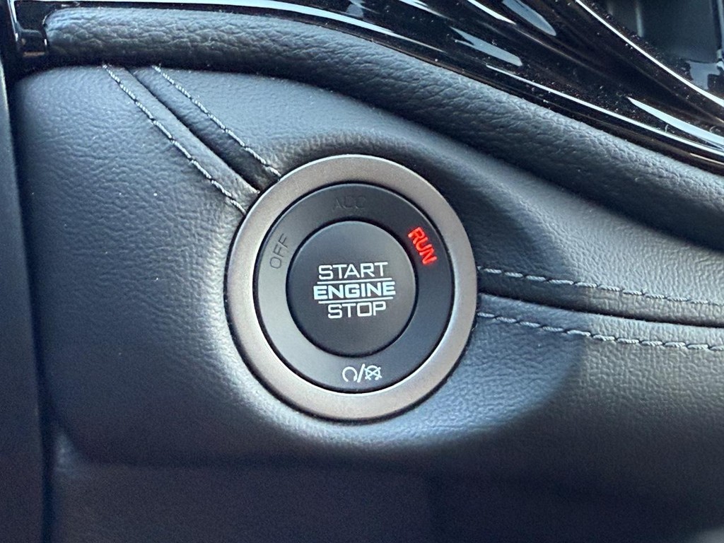 Dodge Durango Vehicle Full-screen Gallery Image 16