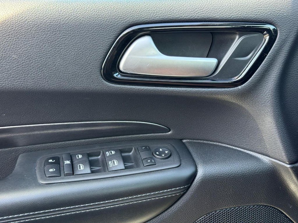 Dodge Durango Vehicle Full-screen Gallery Image 25