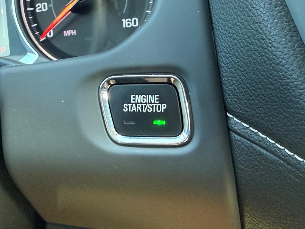 GMC Acadia Vehicle Full-screen Gallery Image 17