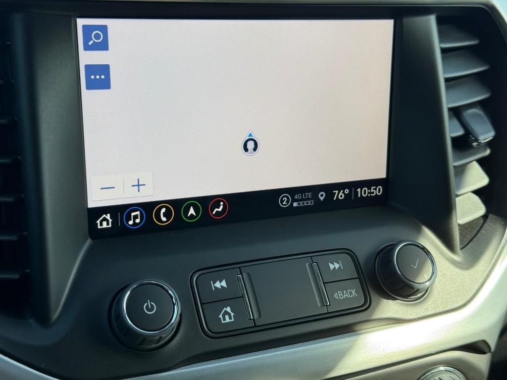 GMC Acadia Vehicle Full-screen Gallery Image 18