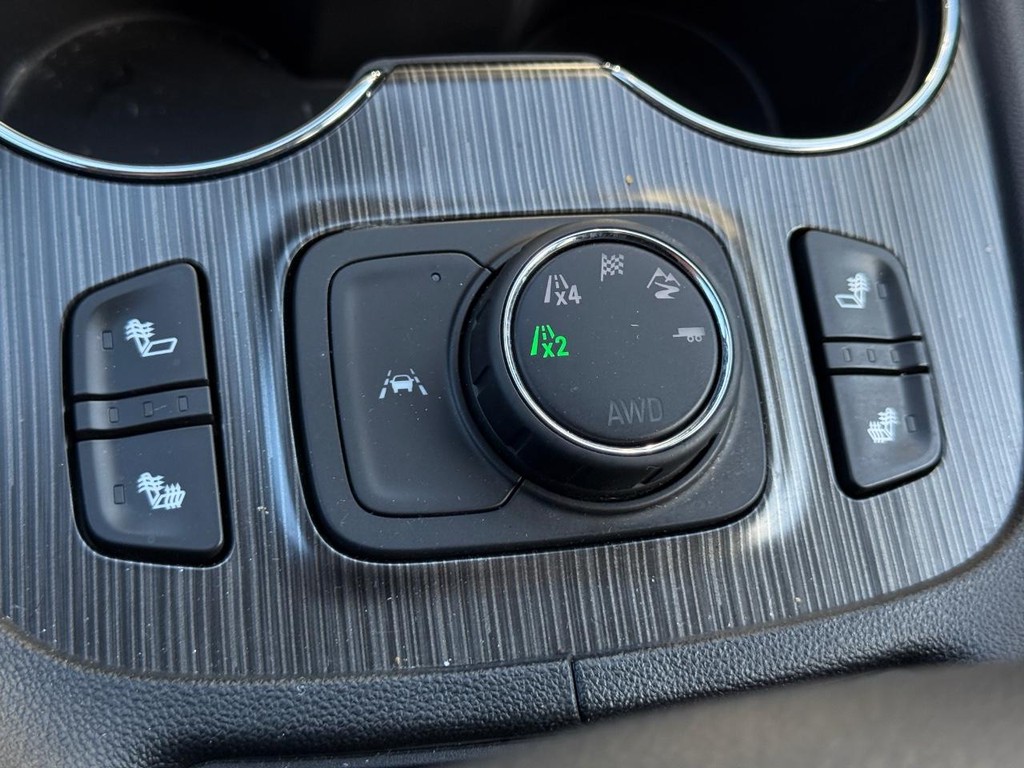 GMC Acadia Vehicle Full-screen Gallery Image 21