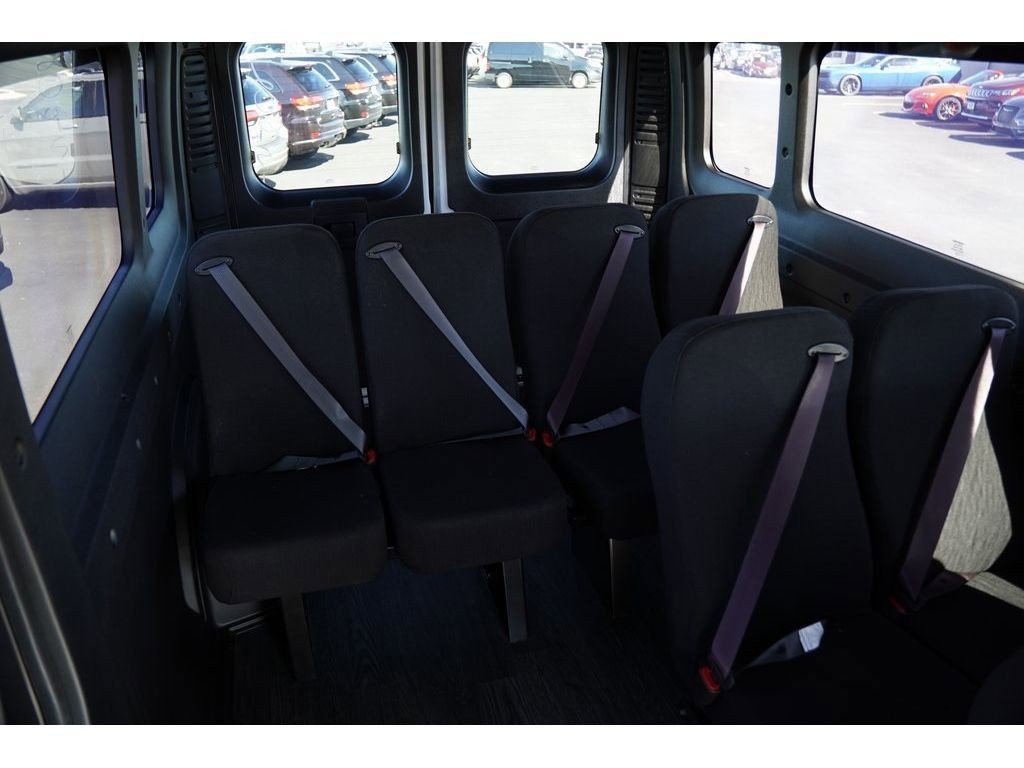 Ram ProMaster Window Van Vehicle Full-screen Gallery Image 09