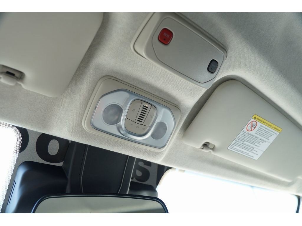 Ram ProMaster Window Van Vehicle Full-screen Gallery Image 16