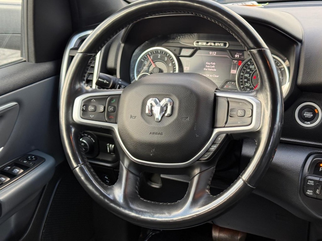 Ram 1500 Vehicle Full-screen Gallery Image 13