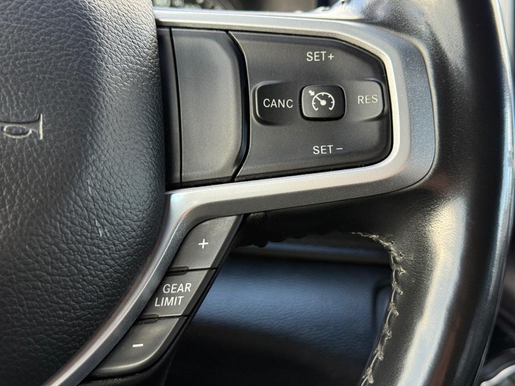 Ram 1500 Vehicle Full-screen Gallery Image 15