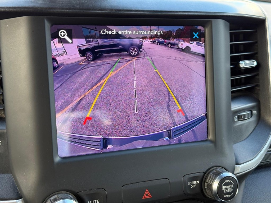 Ram 1500 Vehicle Full-screen Gallery Image 20