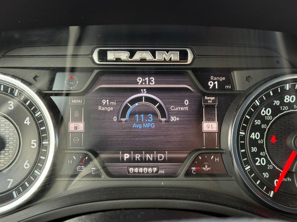 Ram 1500 Vehicle Full-screen Gallery Image 23