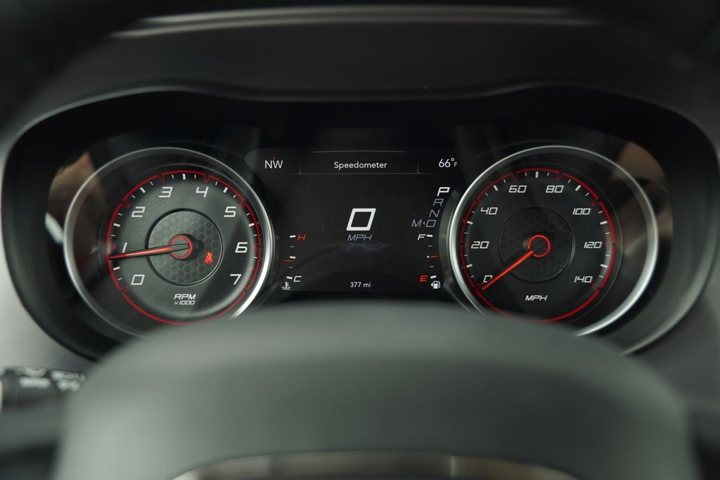 Dodge Charger Vehicle Full-screen Gallery Image 14