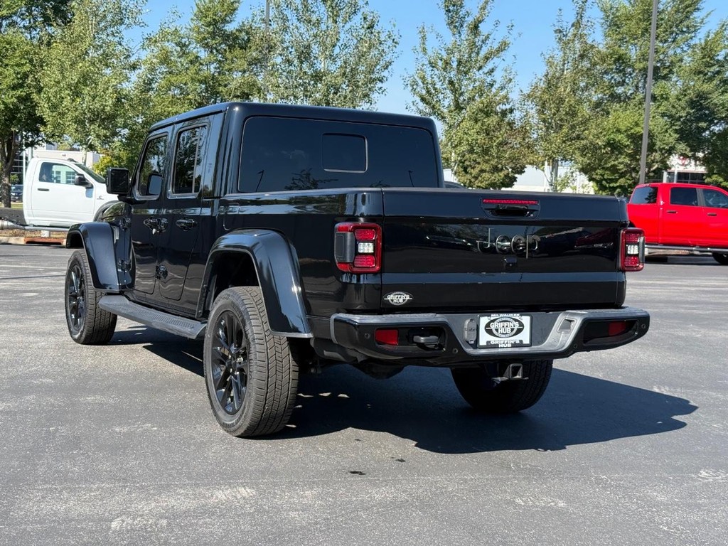 Jeep Gladiator Vehicle Full-screen Gallery Image 05
