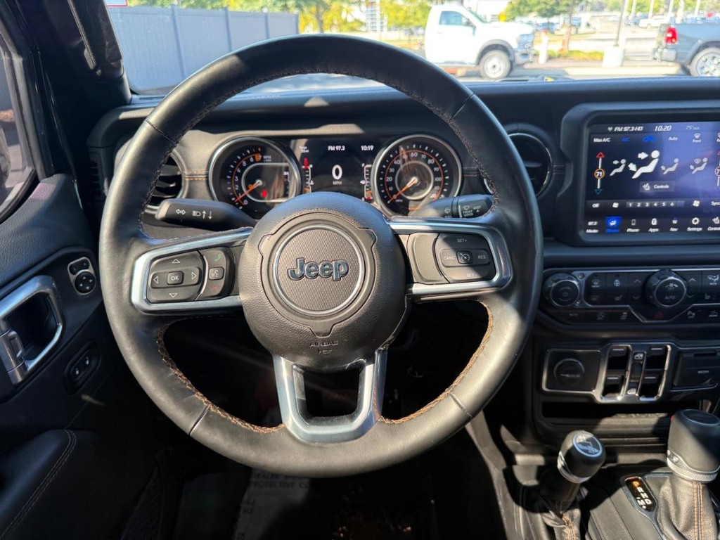 Jeep Gladiator Vehicle Full-screen Gallery Image 10