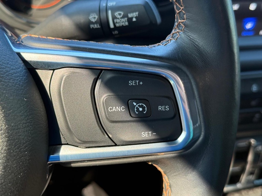 Jeep Gladiator Vehicle Full-screen Gallery Image 16