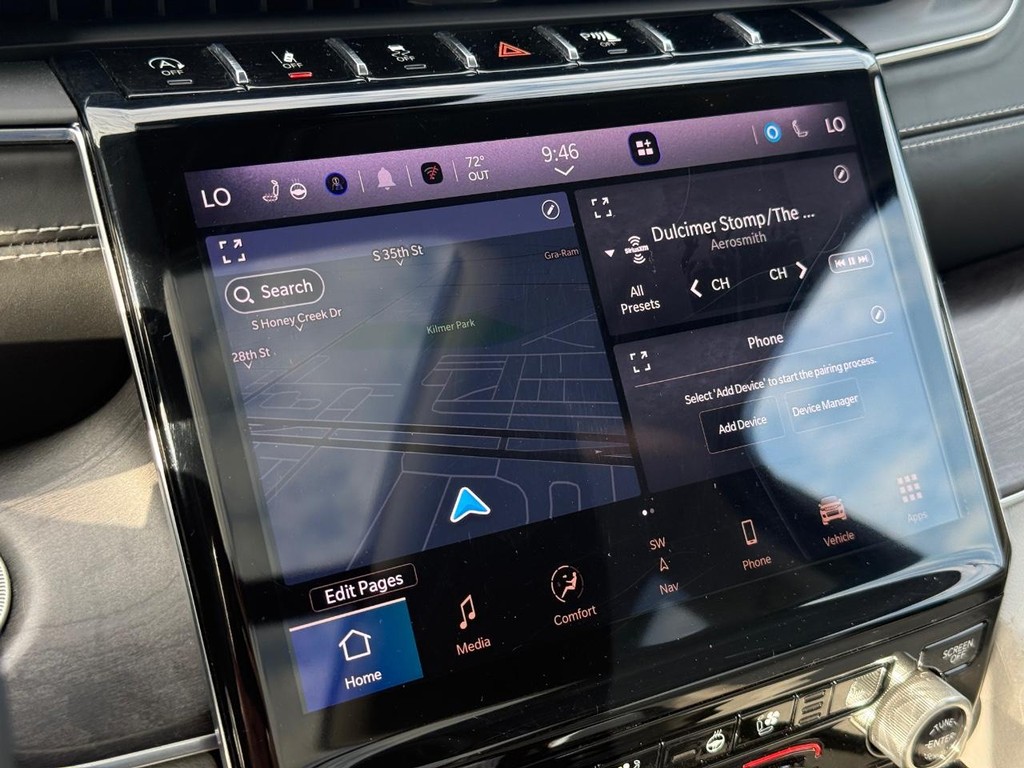 Jeep Grand Cherokee L Vehicle Full-screen Gallery Image 19