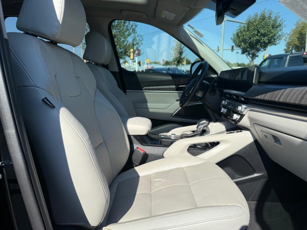 Kia Telluride Vehicle Full-screen Gallery Image 07