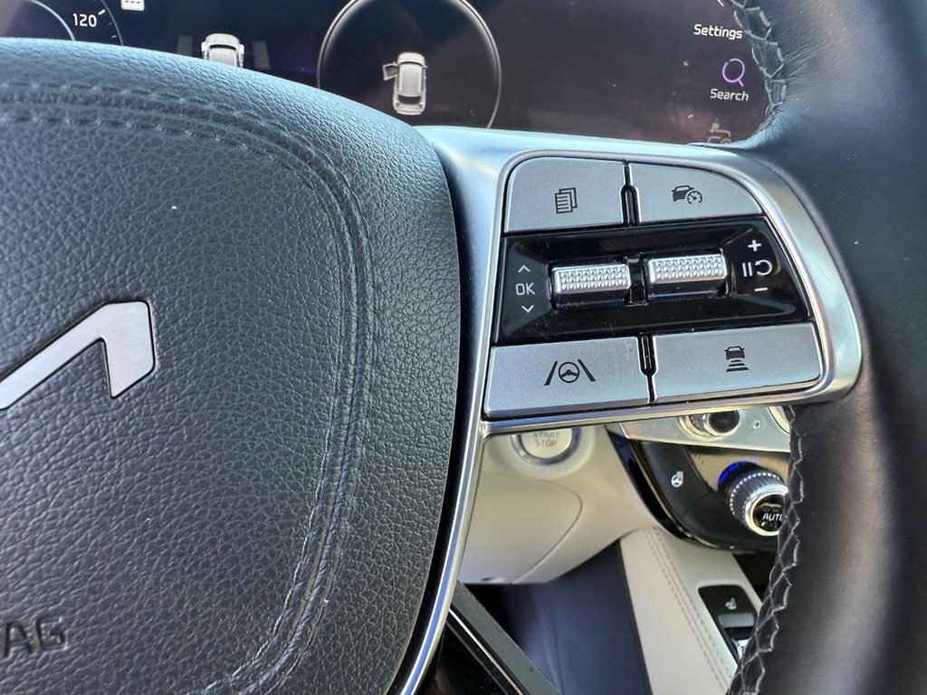 Kia Telluride Vehicle Full-screen Gallery Image 18