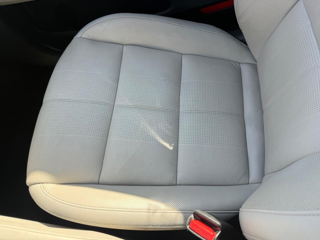 Kia Telluride Vehicle Full-screen Gallery Image 24