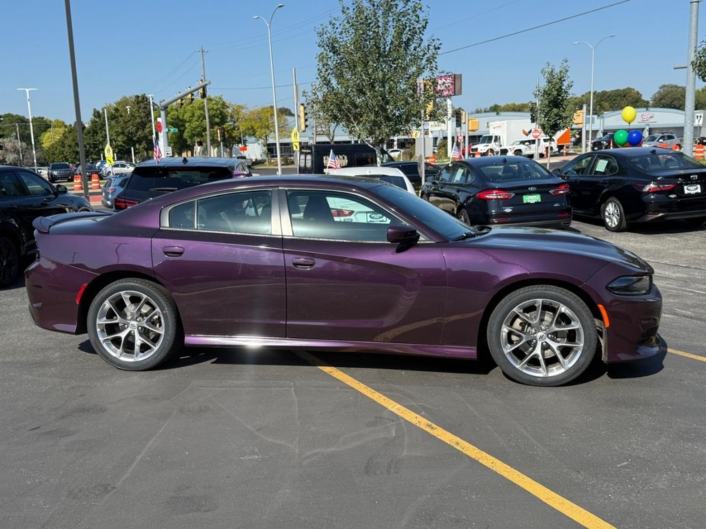 Dodge Charger Vehicle Full-screen Gallery Image 02