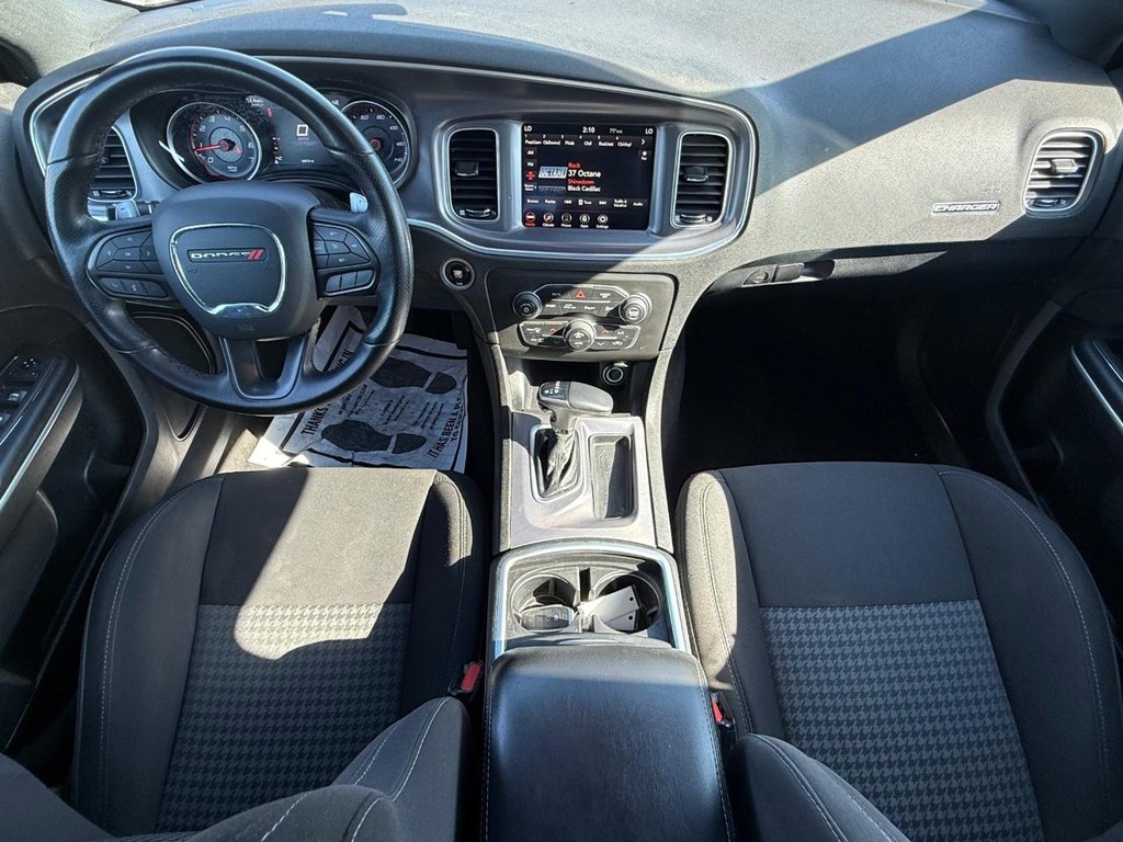 Dodge Charger Vehicle Full-screen Gallery Image 07