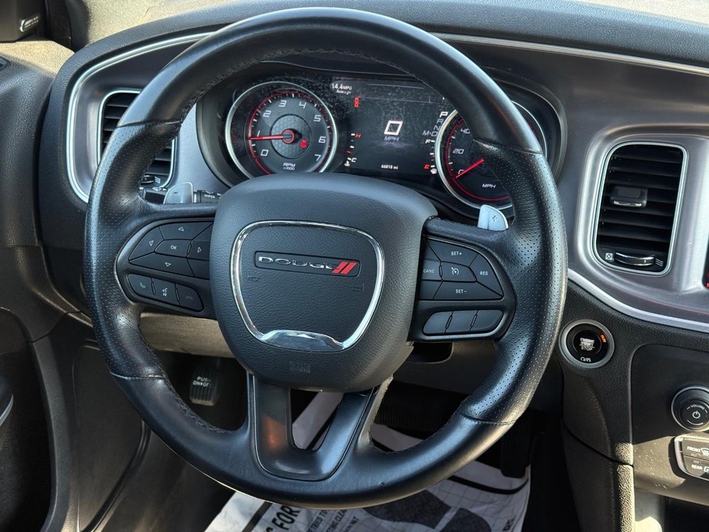 Dodge Charger Vehicle Full-screen Gallery Image 12