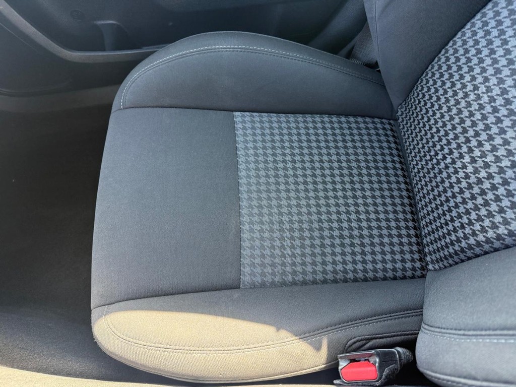 Dodge Charger Vehicle Full-screen Gallery Image 21