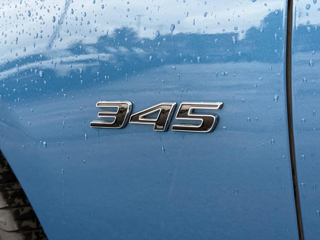 Dodge Charger Vehicle Full-screen Gallery Image 08