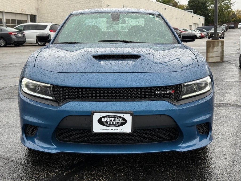 Dodge Charger Vehicle Full-screen Gallery Image 11