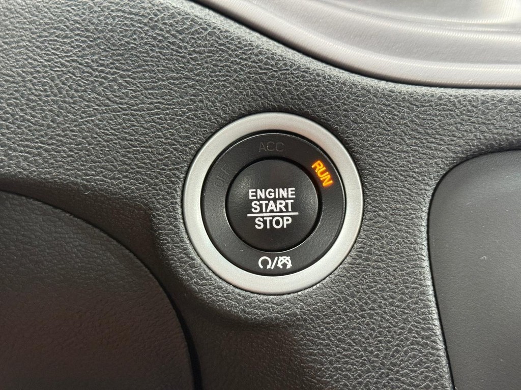 Dodge Charger Vehicle Full-screen Gallery Image 19