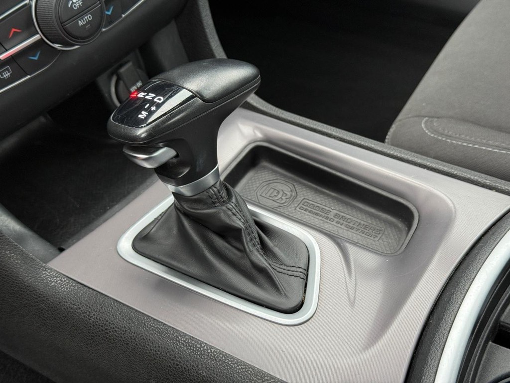 Dodge Charger Vehicle Full-screen Gallery Image 21