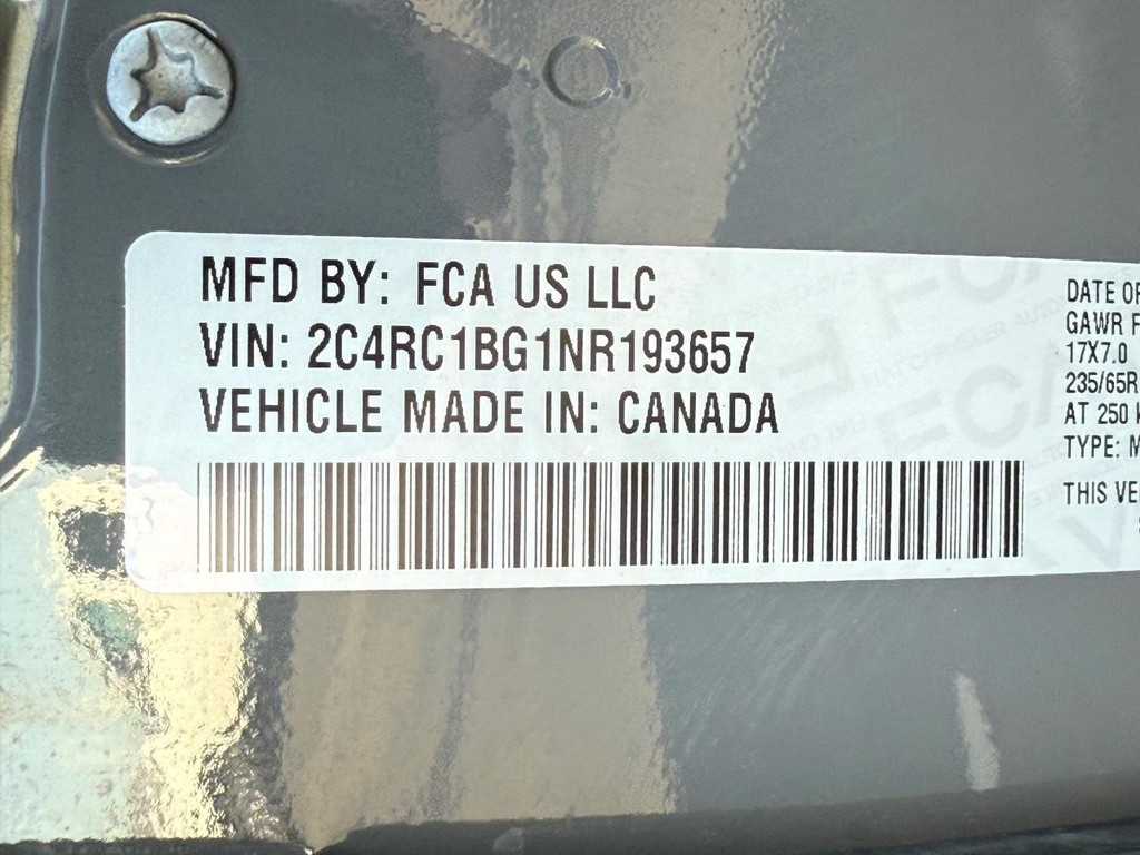 Chrysler Pacifica Vehicle Full-screen Gallery Image 29