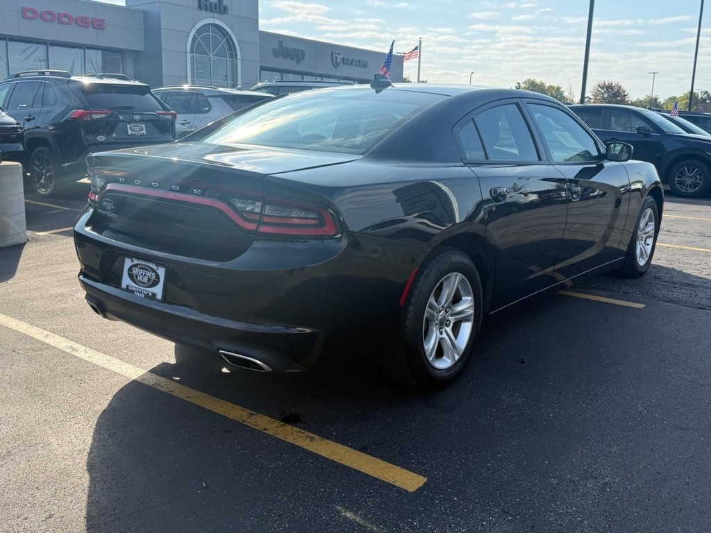 Dodge Charger Vehicle Full-screen Gallery Image 03