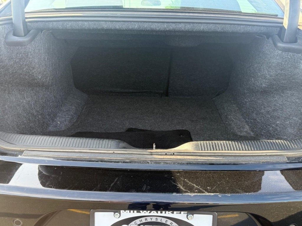 Dodge Charger Vehicle Full-screen Gallery Image 04