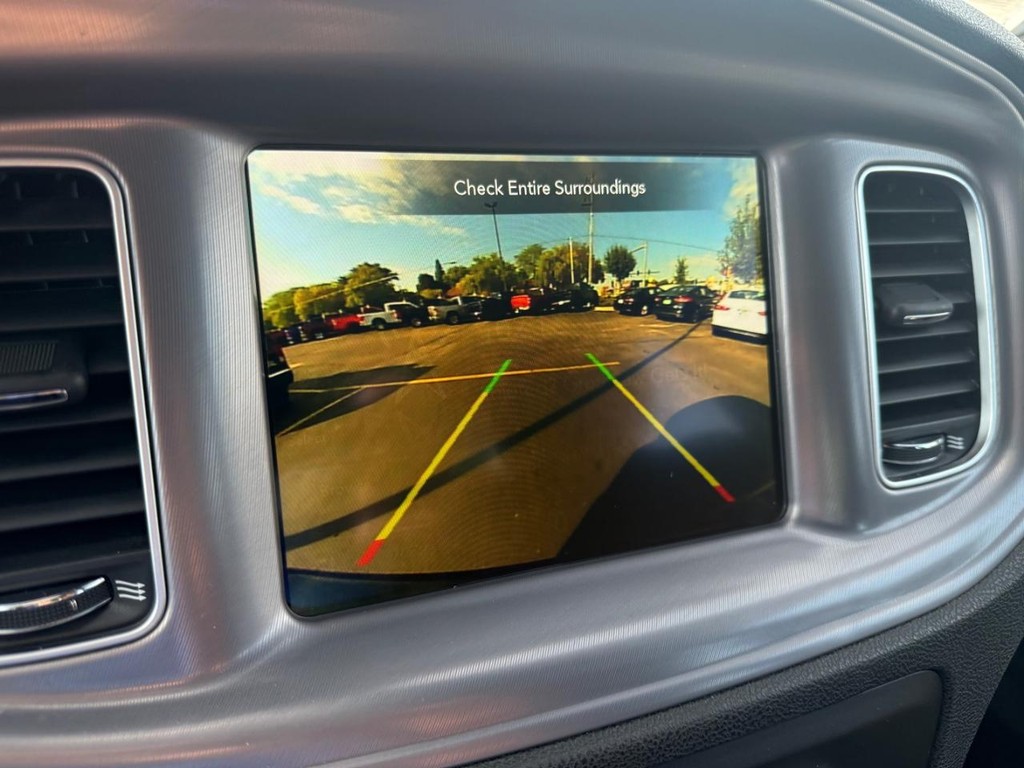 Dodge Charger Vehicle Full-screen Gallery Image 19