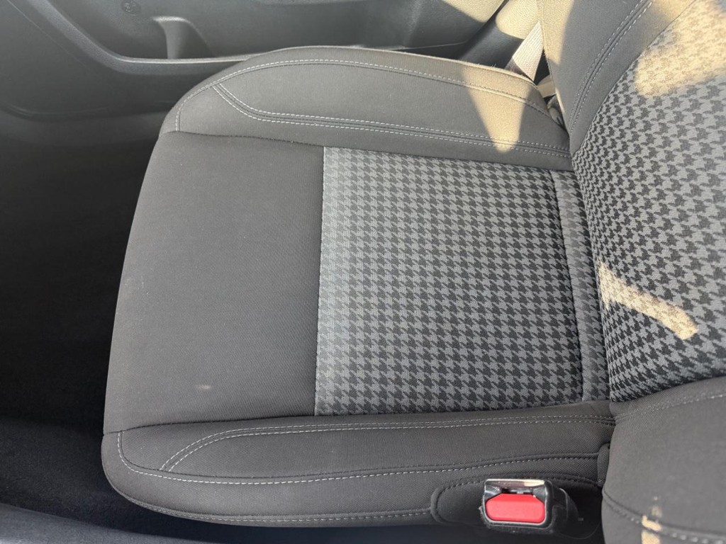 Dodge Charger Vehicle Full-screen Gallery Image 22