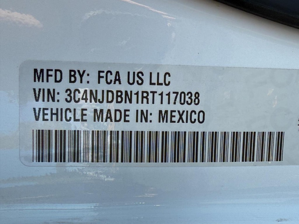 Jeep Compass Vehicle Full-screen Gallery Image 26