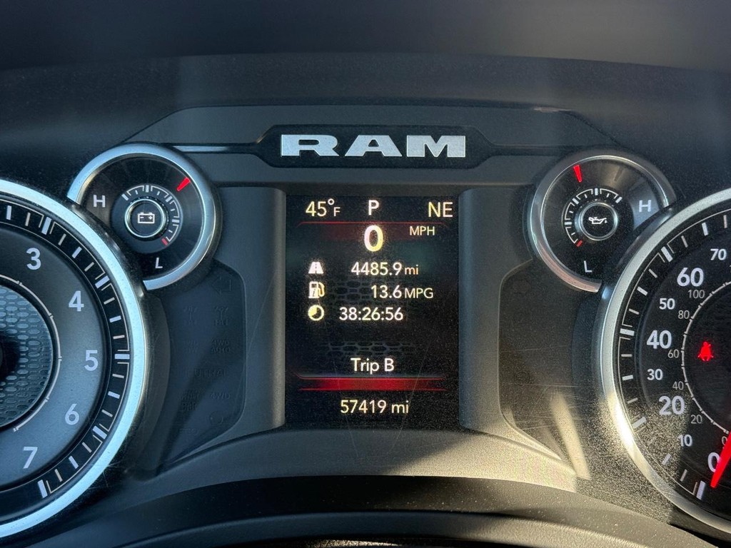 Ram 1500 Vehicle Full-screen Gallery Image 23