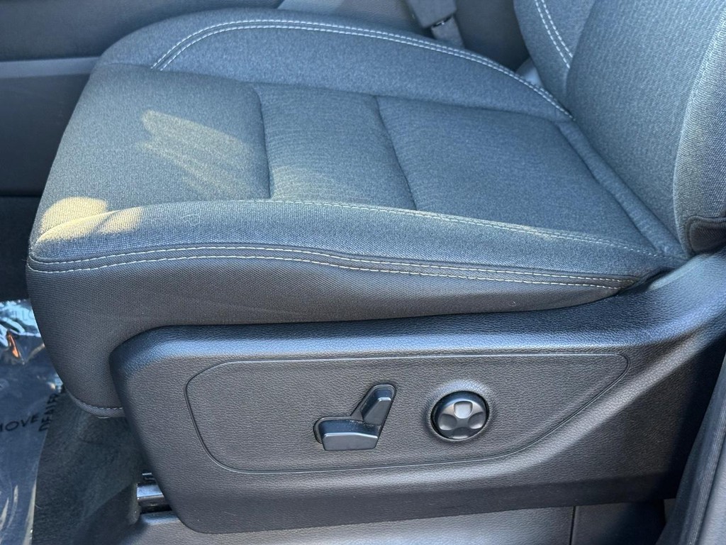 Ram 1500 Vehicle Full-screen Gallery Image 26