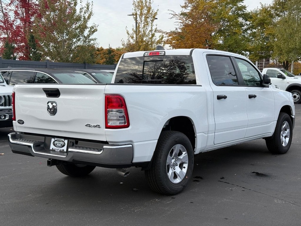 Ram 1500 Vehicle Full-screen Gallery Image 04