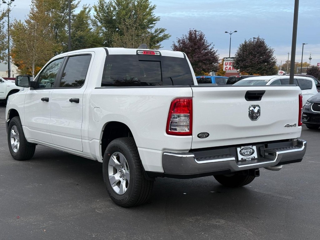 Ram 1500 Vehicle Full-screen Gallery Image 06