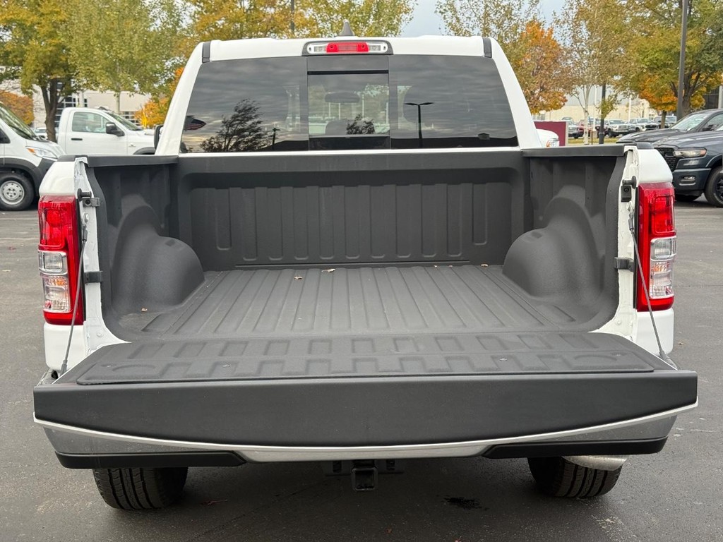 Ram 1500 Vehicle Full-screen Gallery Image 07